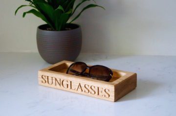 personalised-wooden-sunglasses-trays-makemesomethingspecial.com