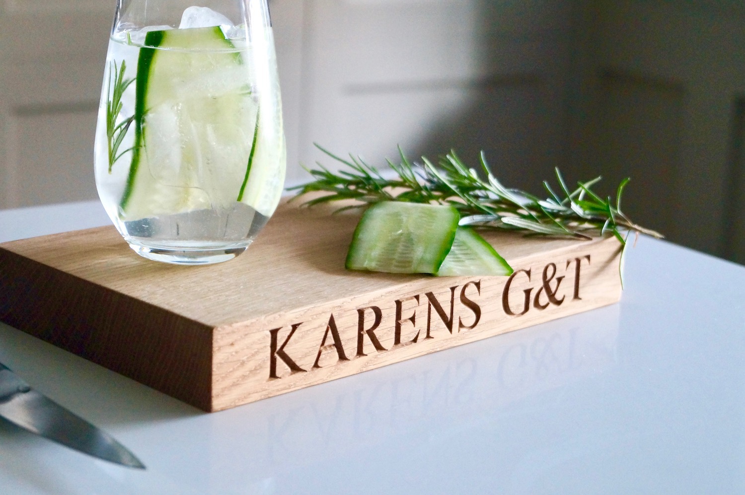engraved-g-and-t-chopping-board