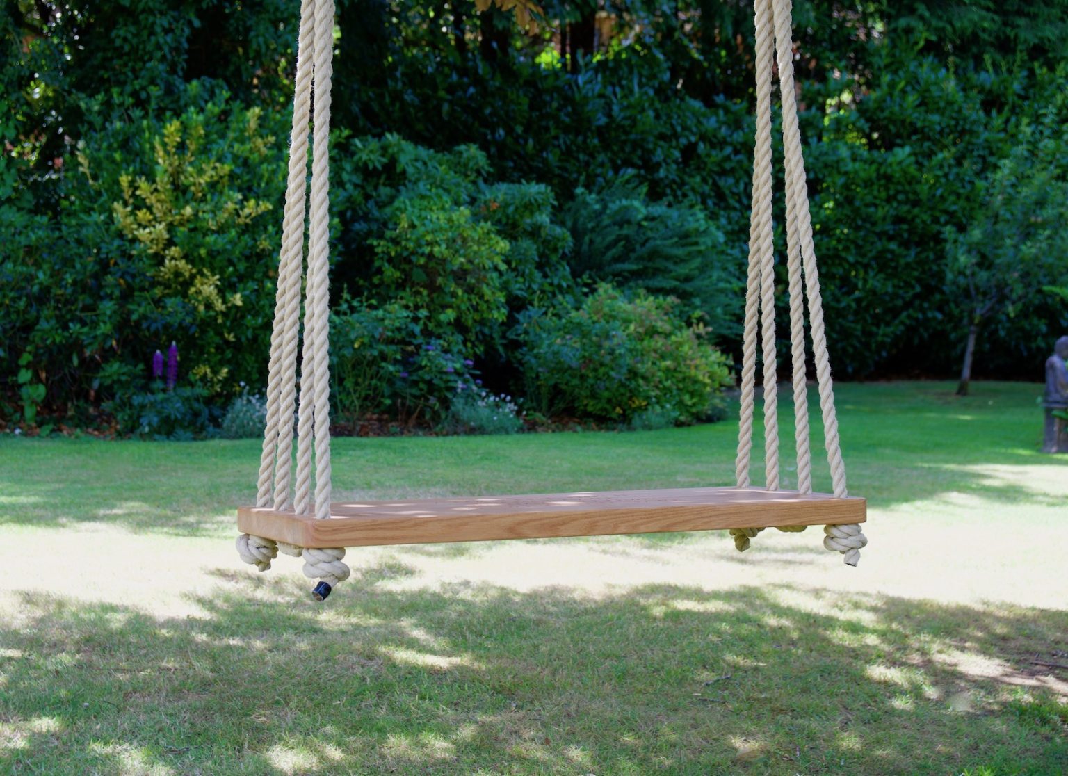 engraved-oak-large-lounge-swing