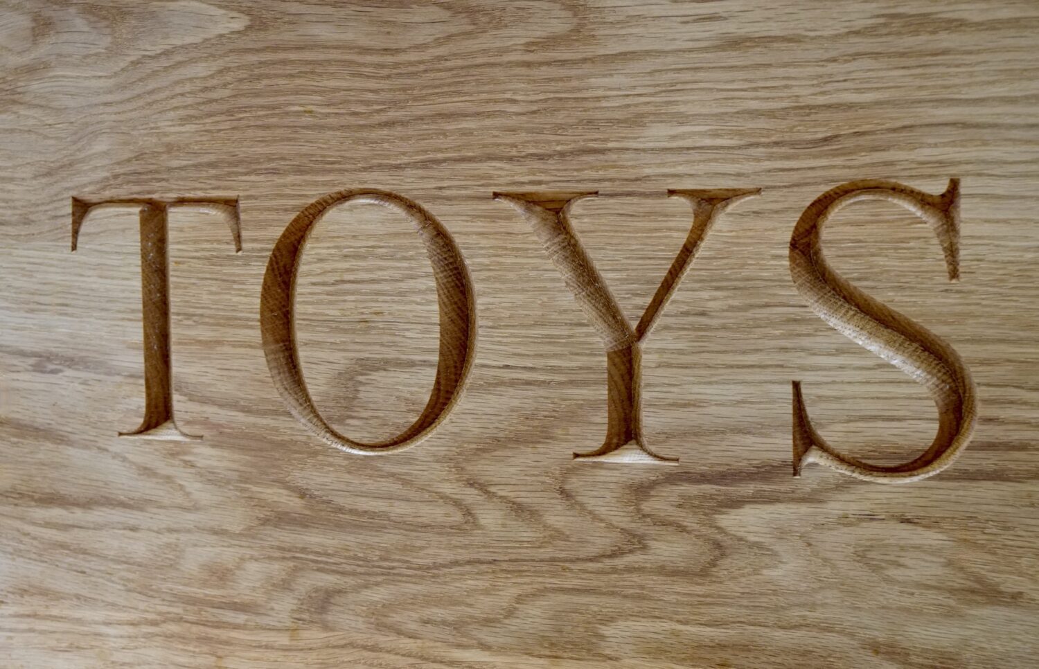personalised-oak-toy-box