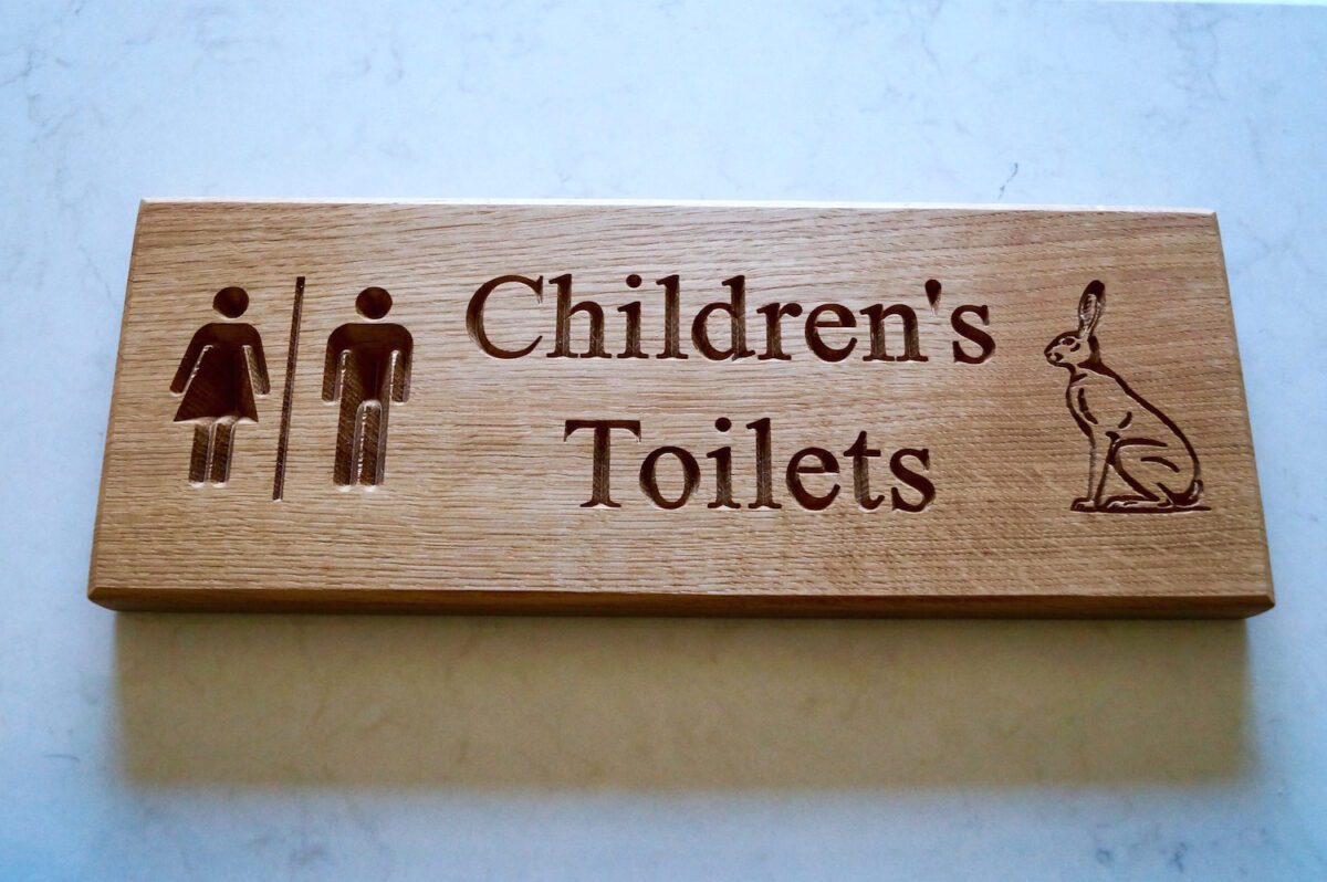 wooden-toilet-signs-makemesomethingspecial.com